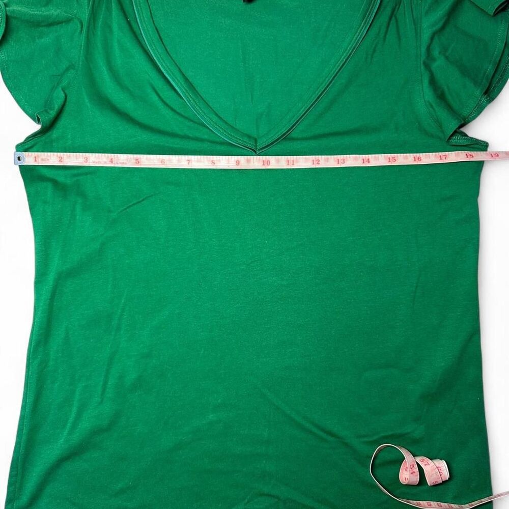 White House Black Market Kelly Green Glamgetter Flutter Sleeve V-Neck Tee Size S - Picture 6 of 6